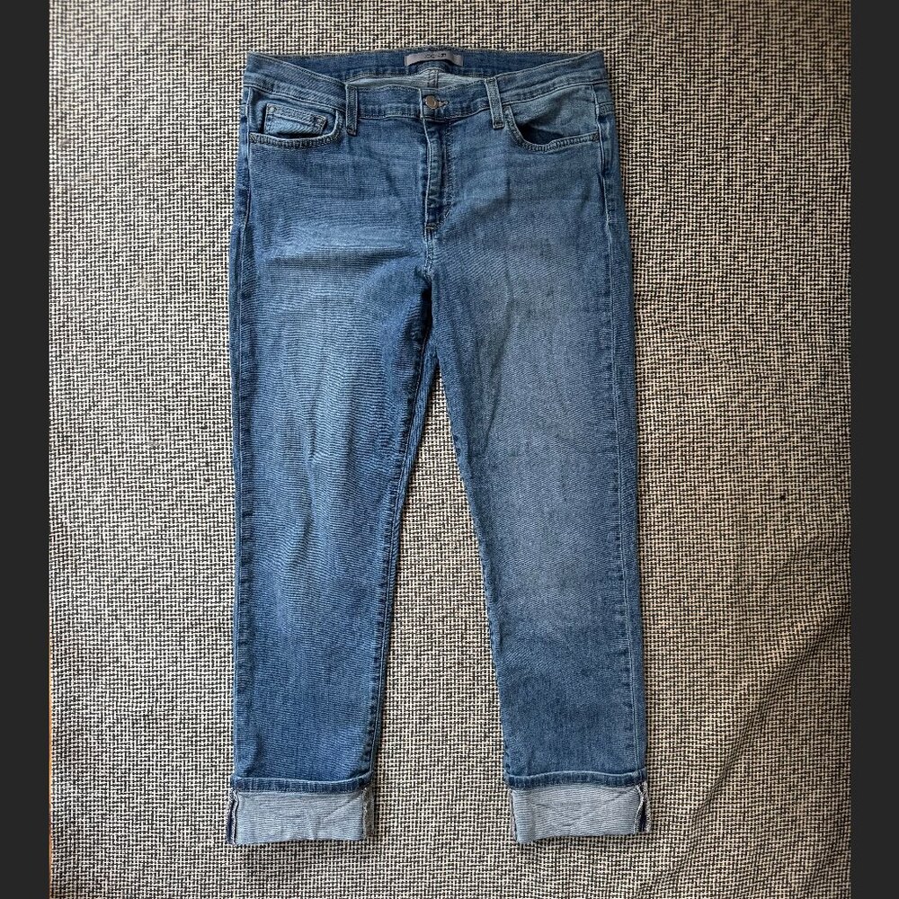 Joe Jeans: Mid-Rise Straight Crop in the "Itzel" wash 32
